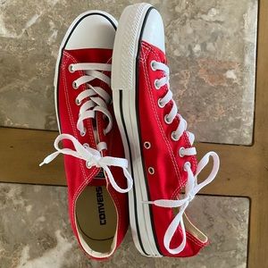 Men’s size 10, red low top Converse.